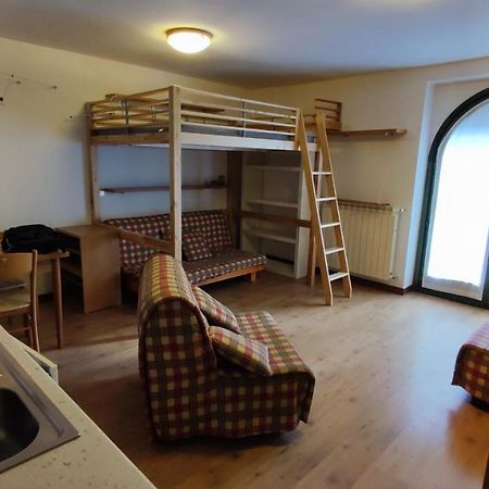 Casa Aprica Piste Da Sci Baradello Lägenhet Exteriör bild