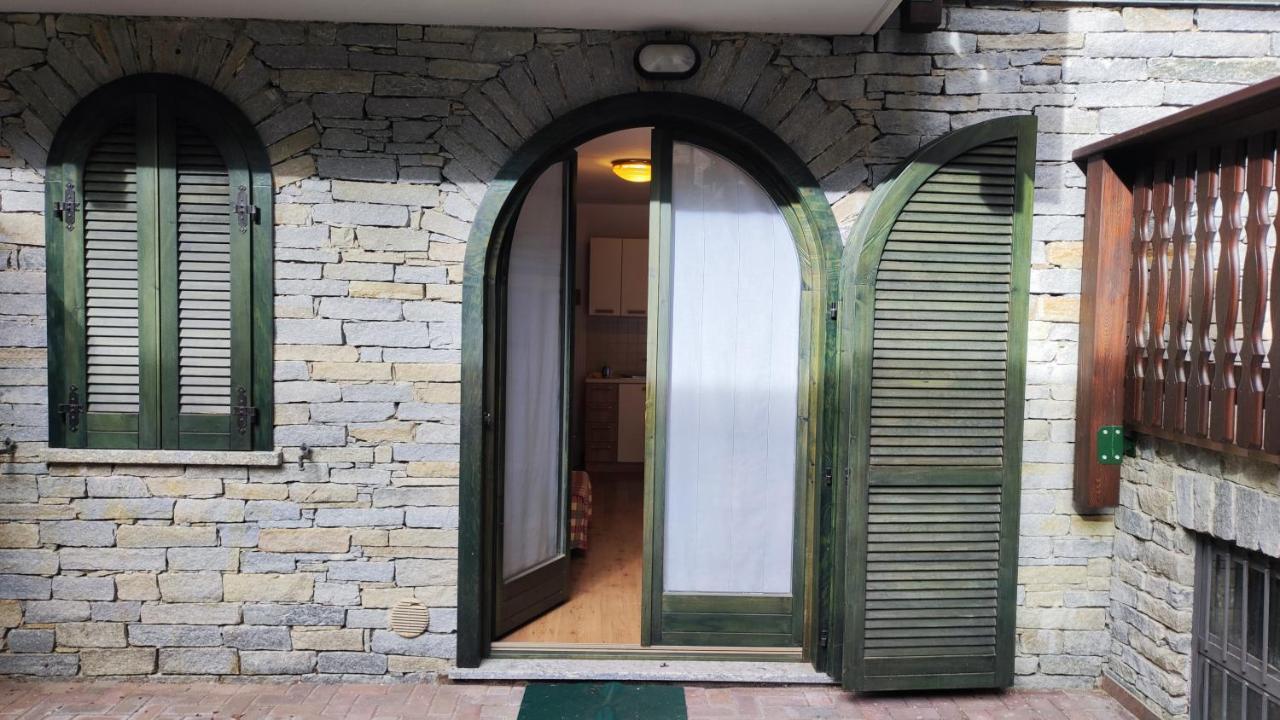 Casa Aprica Piste Da Sci Baradello Lägenhet Exteriör bild