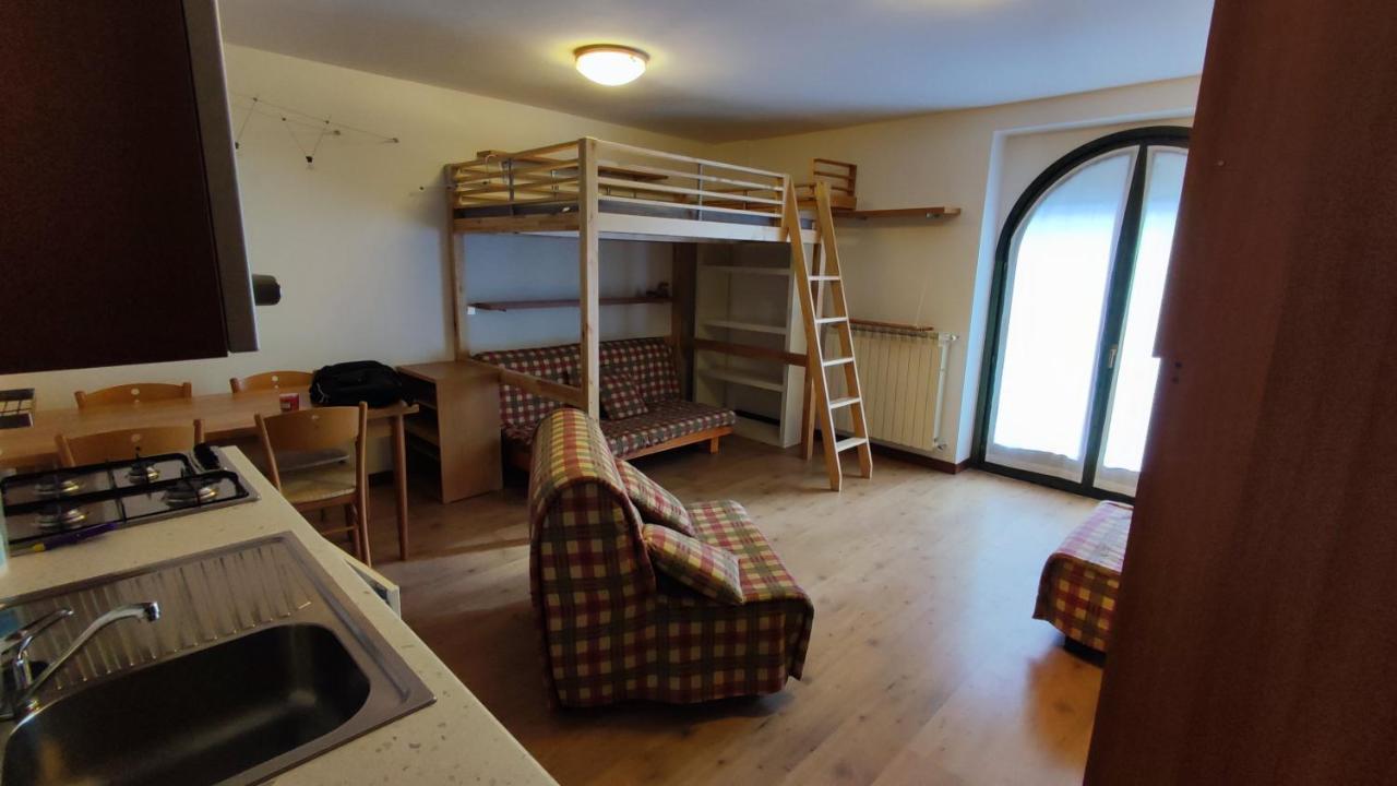 Casa Aprica Piste Da Sci Baradello Lägenhet Exteriör bild